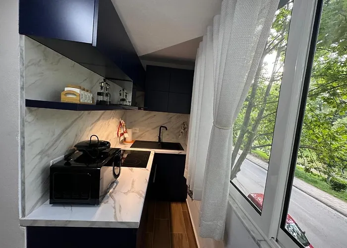 Ami Blloku Apartament