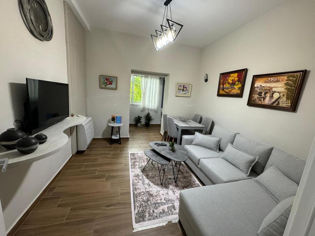 Ami Blloku Apartment